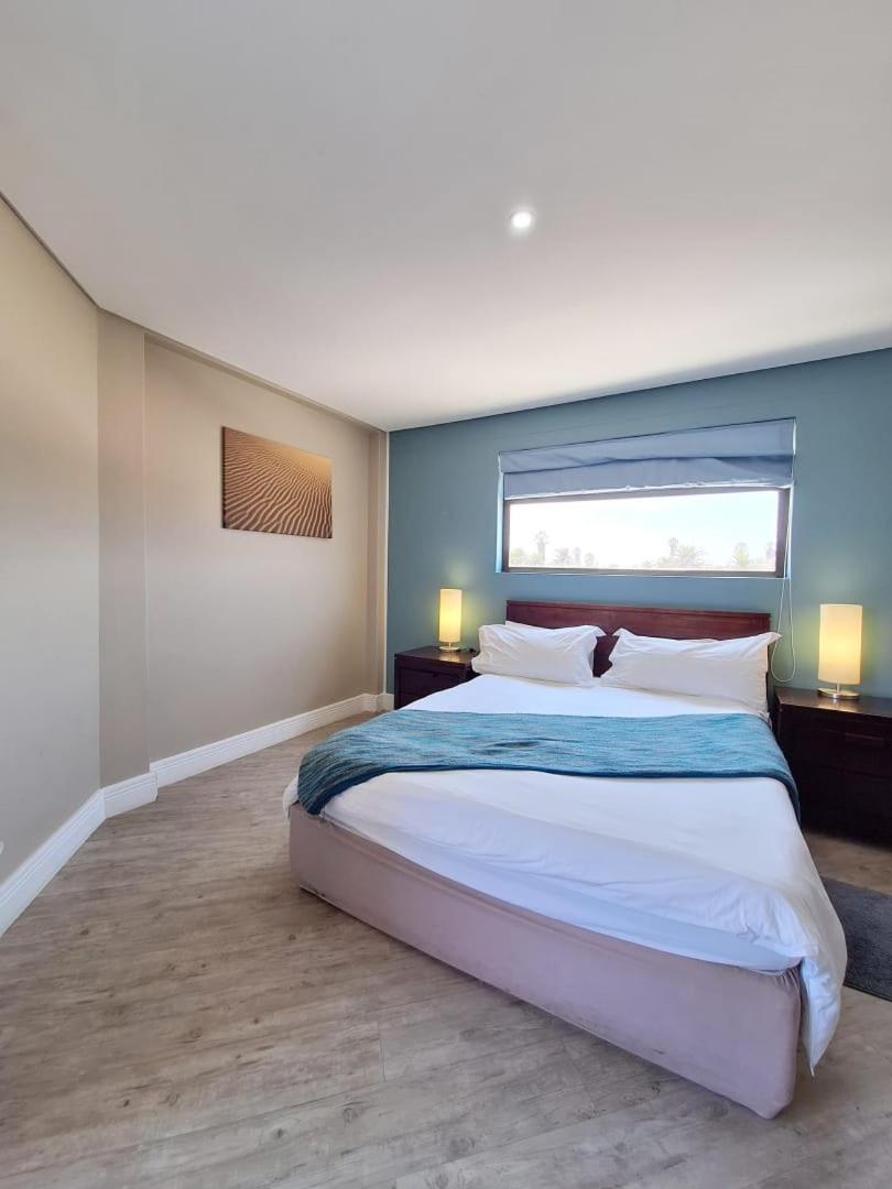 Camere Da Letto- Hotel-On-The Beach Self Catering Суакопмунд Екстериор снимка