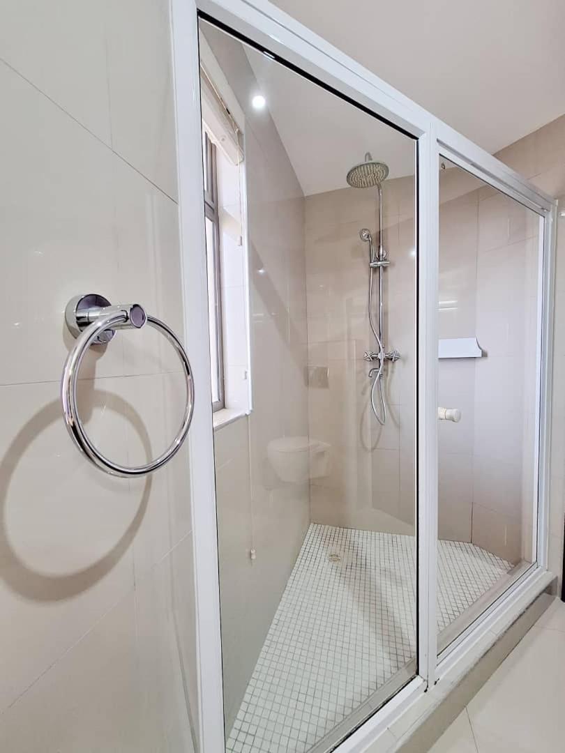 Camere Da Letto- Hotel-On-The Beach Self Catering Суакопмунд Екстериор снимка